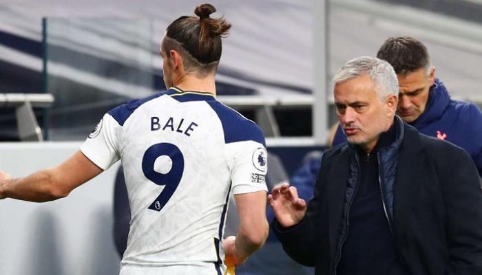 مورينيو مدرب توتنهام ولاعبه جاريث بيل