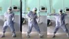 Inde : Le médecin danseur qui remonte le moral des patients du coronavirus