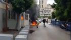 فيديو مرعب.. رجل يحرق نفسه في بيروت