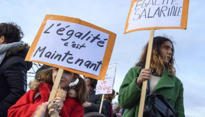 les Françaises cessent symboliquement d’être payées en raison des inégalités salariales