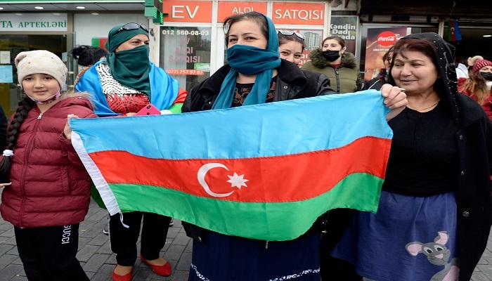 احتفالات في شوارع العاصمة الأذربيجانية باكو
