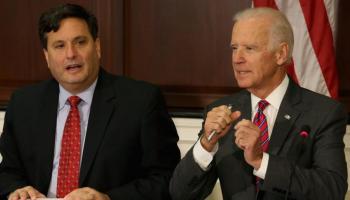 بايدن وكلين