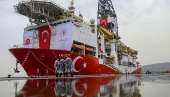 تركيا تستأنف نهب الغاز