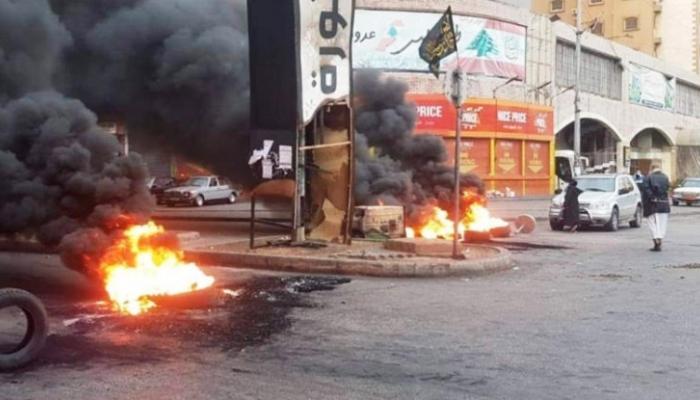 احتجاجات في طرابلس بعد اعتداء على مسجد وإمامه بجبيل 