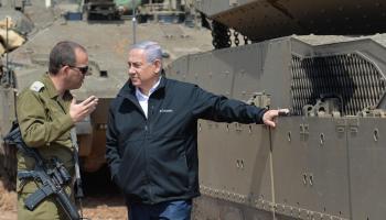 نتنياهو في أحد جولاته للجيش الإسرائيلي 