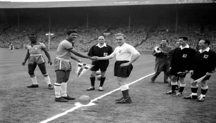 مباراة بين إنجلترا والبرازيل في الخمسينيات