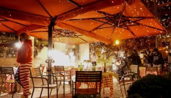 ألعاب نارية تستهدف أنصار ترامب بواشنطن