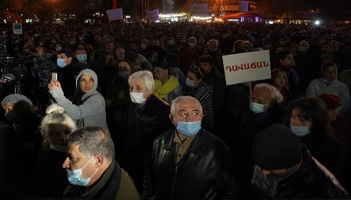 احتجاجات في أرمينيا ضد السلام مع أذربيجان