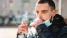 عمدة إيطالي يمنع إنزال الكمامة للتدخين حتى في الهواء الطلق