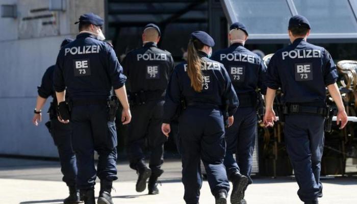 عناصر من الشرطة النمساوية تداهم مواقع للإخوان