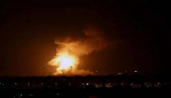 آثار سقوط أحد الصواريخ في بغداد- أرشيفية