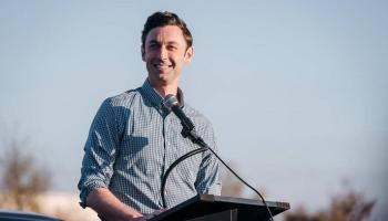 المرشح الديمقراطي عن ولاية جورجيا في مجلس الشيوخ جون أوسوف