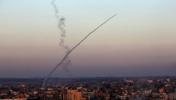 قذيفة صاروخية من غزة باتجاه إسرائيل - أرشيفية