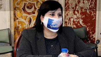 عبير موسي تعتصم أمام مقر اتحاد القرضاوي بتونس