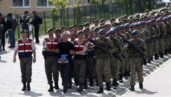 آلاف المعتقلين في سجون أردوغان بتهمة الانقلاب 
