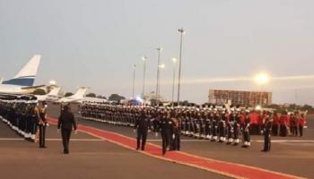 حرس الشرف في استقبال جثمان الصادق المهدي