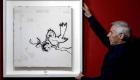 "طائر يحمل قنبلة".. لوحة لفنان غامض بـ170 ألف يورو