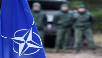 حلف الناتو يراجع خطط قواته بالعراق