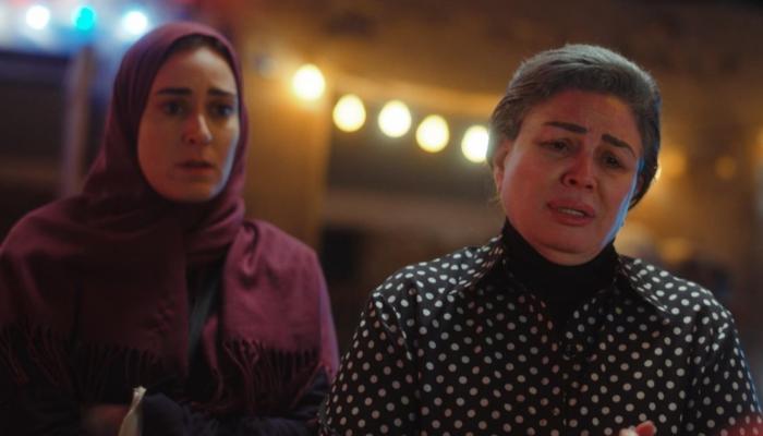 إلهام شاهين في مشهد من "حظر تجوال"
