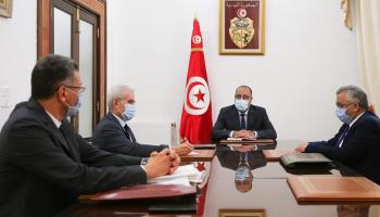 اجتماع رئيس الحكومة التونسية مع وزيري الدفاع والداخلية 