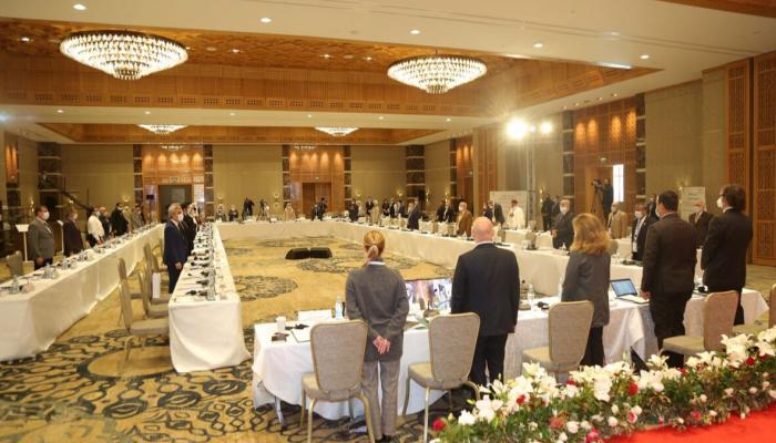 اجتماع سابق للمشاركين في الملتقى بتونس - أرشيفية