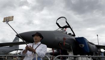 طائرة مقاتلة من طراز بوينج إف-15 إي في معرض فارنبورو للطيران