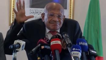 والي العاصمة الجزائرية السابق عبدالقادر زوخ 