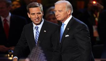 الرئيس الأمريكي المنتخب جو بايدن برفقة نجله هانتر- أرشيفية