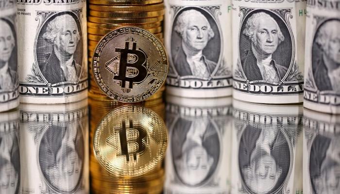 بيتكوين تقفز أمام الدولار