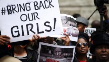 وقفة احتجاجية تطالب بالعمل على عودة مختطفين سابقين