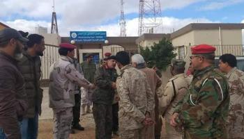 قوات الجيش الليبي في موقع الاشتباكات القبلية بطبرق