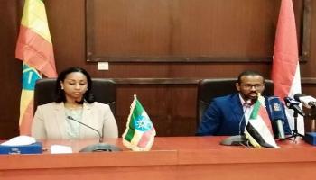 جانب من توقيع الاتفاق بين السودان وإثيوبيا