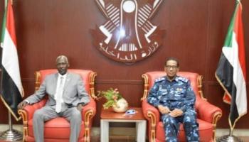 وزيرا الدفاع يس ابراهيم والداخلية الطريفي إدريس