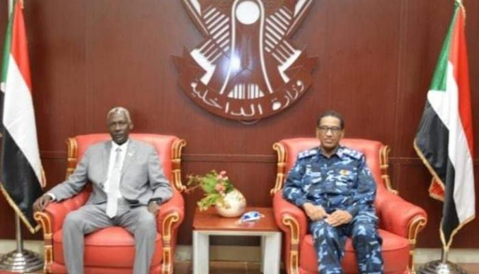 وزيرا الدفاع يس ابراهيم والداخلية الطريفي إدريس