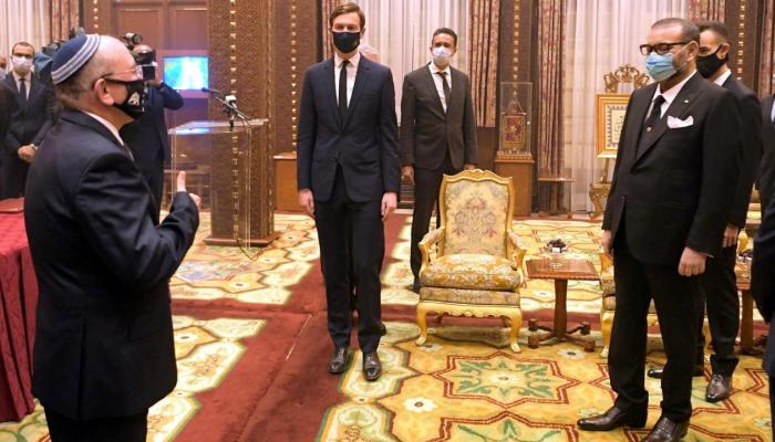 الملك محمد السادس ومائير بن شبات