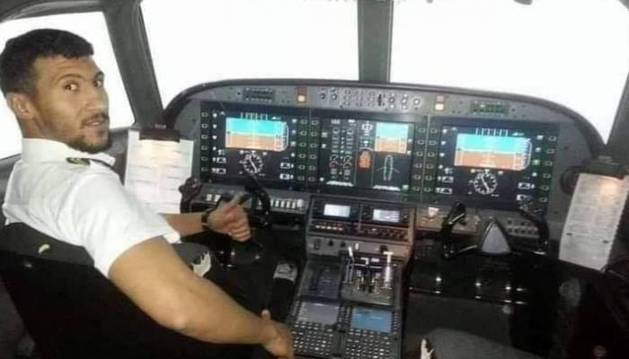 كابتن طيار أحمد المبروك أحمد المبروك