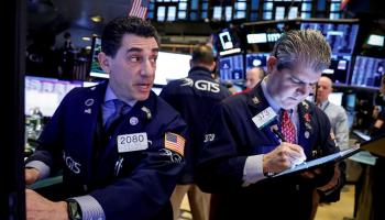 متداولون في بورصة نيويورك - رويترز 