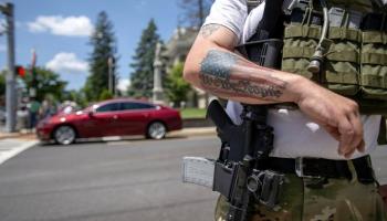 أحد أفراد الشرطة الأمريكية