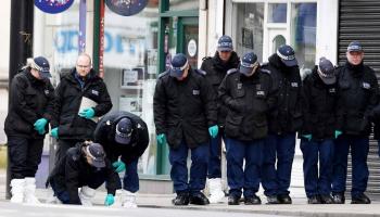 الشرطة البريطانية في موقع الحادث
