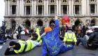 France/retraites: La police scientifique présente "une scène de crime" devant l'Opéra Garnier