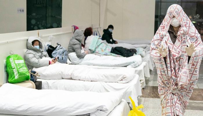 الآلاف يسكنون المستشفيات للعلاج من الفيروس الغامض