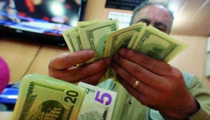 متجر صيرفة في إيران- أرشيفية