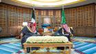 العاهل السعودي ورئيس وزراء الكويت يبحثان تطورات الأوضاع بالمنطقة