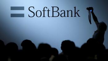 لوجو مجموعة سوفت بنك - رويترز