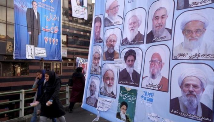 دعاية انتخابات إيرانية سابقة بشوارع طهران- رويترز