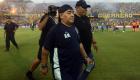 فيديو.. مارادونا يتناول مادة مجهولة في مباراة بالدوري الأرجنتيني