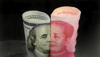 المستثمرون يشترون الدولار مع تفشي فيروس كورونا 