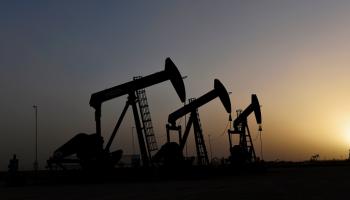 هبطت أسعار النفط ما يزيد على 3% اليوم الإثنين