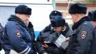 Кировские полицейские спасли запертых в доме без еды и отопления малышей