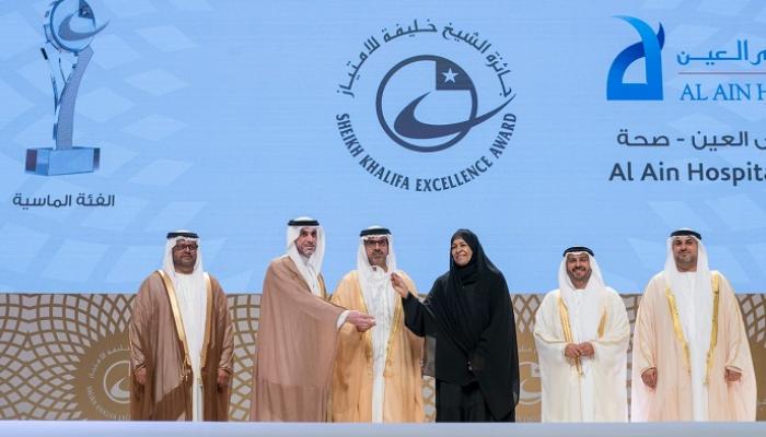 جانب من احتفال جائزة الشيخ خليفة للامتياز بالفائزين
